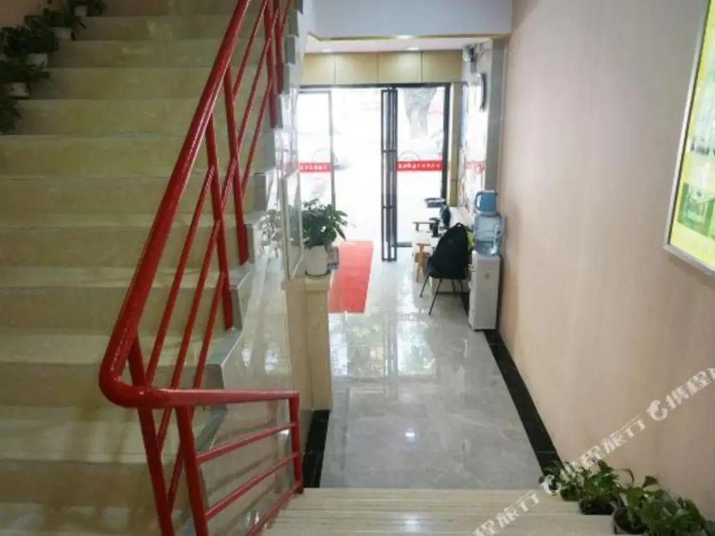 Шэньчжэнь: Jiangnan Boutique Hotel Shenzhen Hongling Subway Station