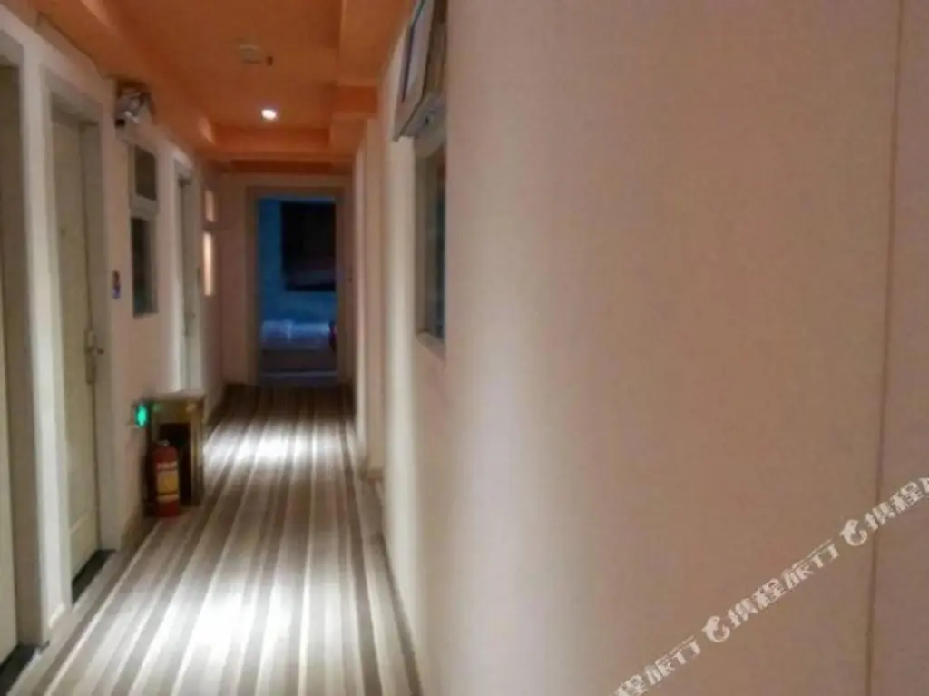 Шэньчжэнь: Jiangnan Boutique Hotel Shenzhen Hongling Subway Station
