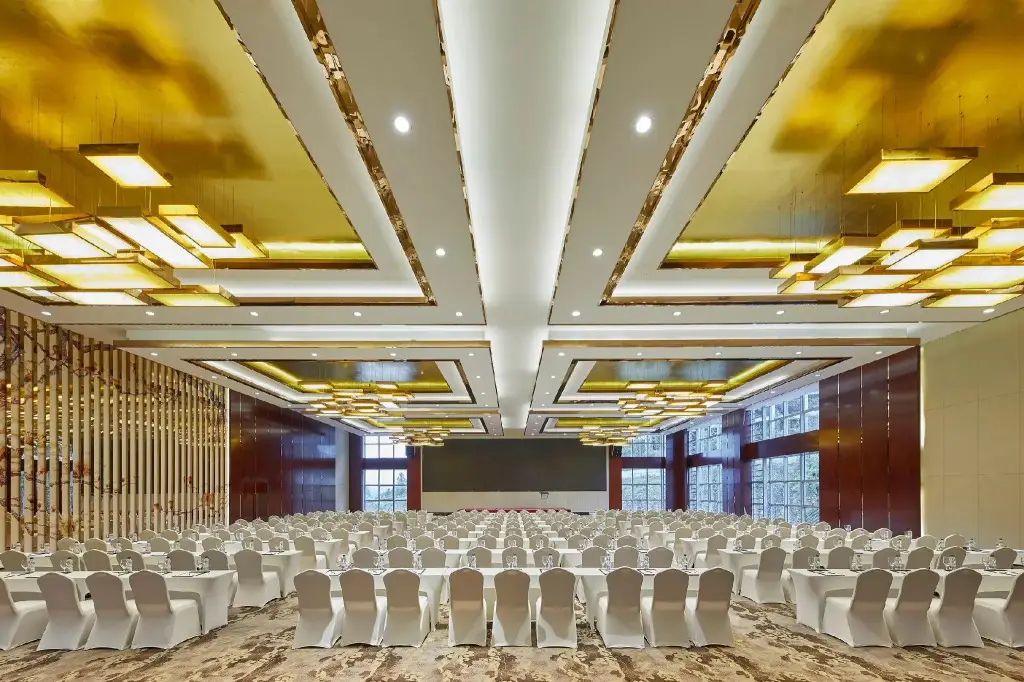 Лупаньшуй: Four Points by Sheraton Liupanshui
