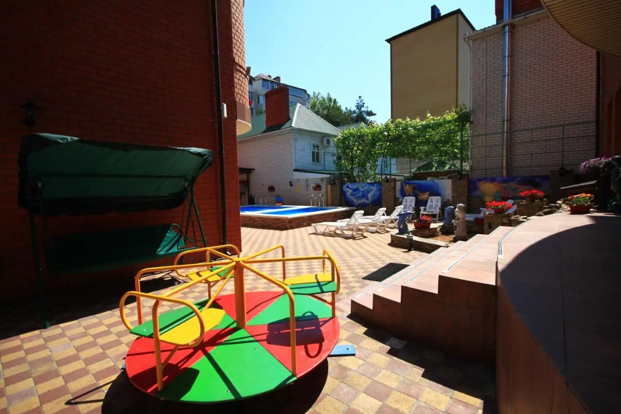 Витязево: Guest house Aleks
