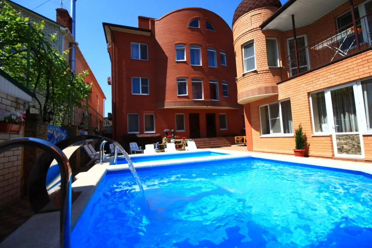 Витязево: Guest house Aleks