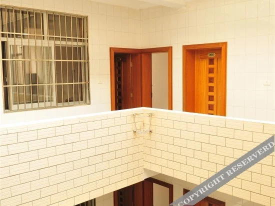 Дали: Honglin Business Hotel