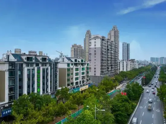 Шанграо: Junyi Hotel (Shangrao Jiangnan Commercial City High-speed Railway Station)