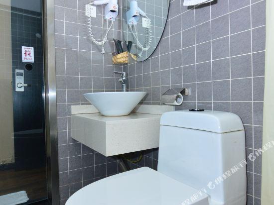 Циндао: City 118 Chain Inn Qingdao Zhengyang Road Liqun