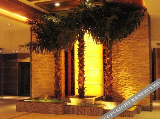 Хэчи: Vienna Hotel (Nandan Dongtian Jiuhai Scenic Area Jinfurong Square Branch)