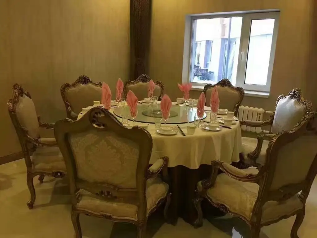 Харбин: Harbin Eaself Hotel