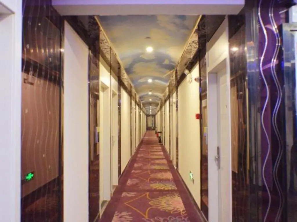 Шанхай: Super 8 Hotel (Shanghai Songjiang Sijing Park)