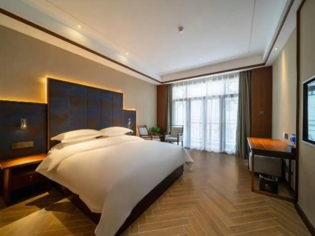 Чжанцзяцзе: METROPOLO JINJIANG HOTELS Zhangjiajie National Forest Park store