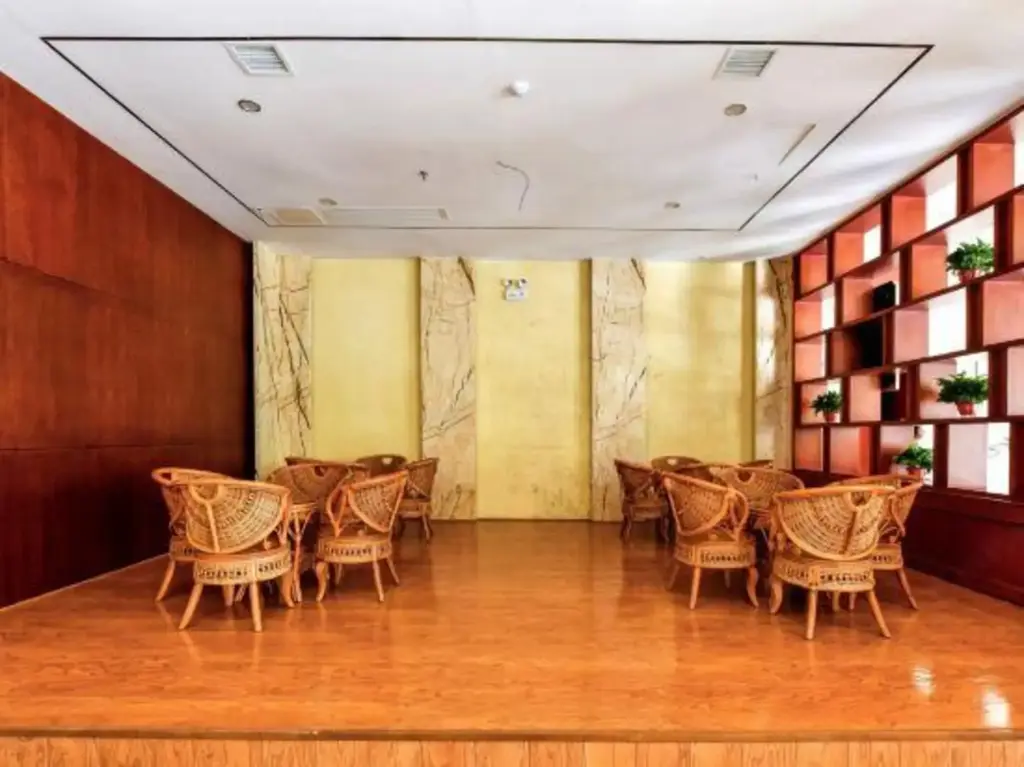 Чжанцзяцзе: METROPOLO JINJIANG HOTELS Zhangjiajie National Forest Park store