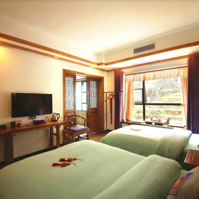 Чжанцзяцзе: Floral Hotel·Yicheng Yijia Hotel(Dongda store of Zhangjiajie National Forest Park)