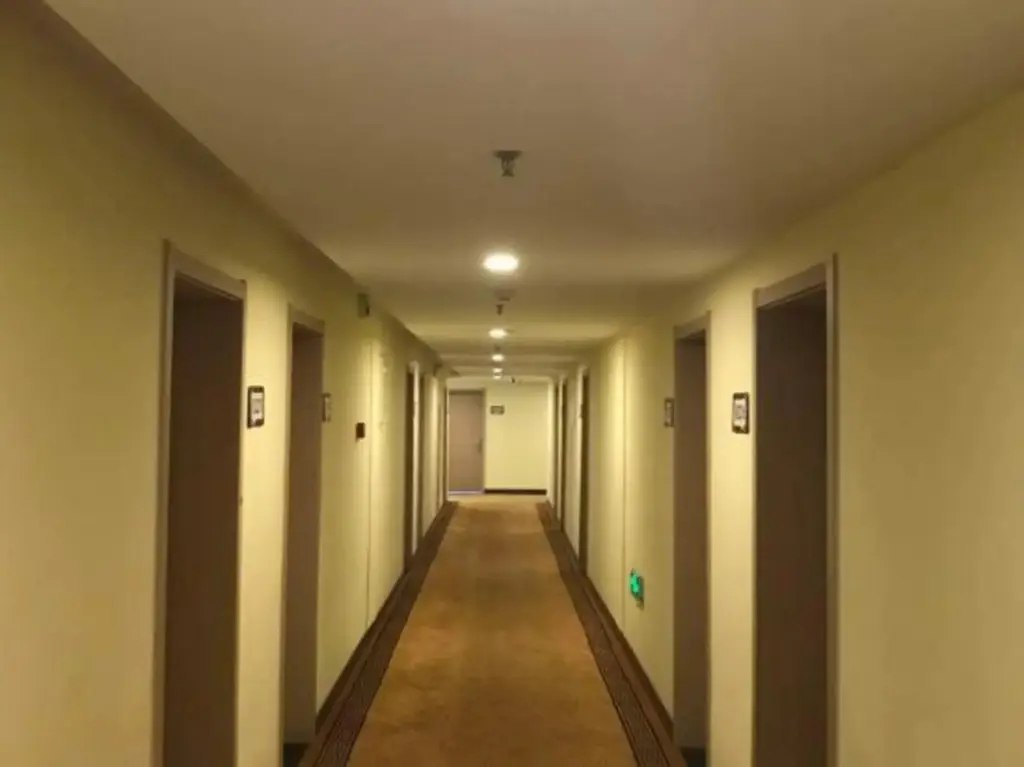 Циндао: Mingze Business Hotel (Qingdao CapitaMall)