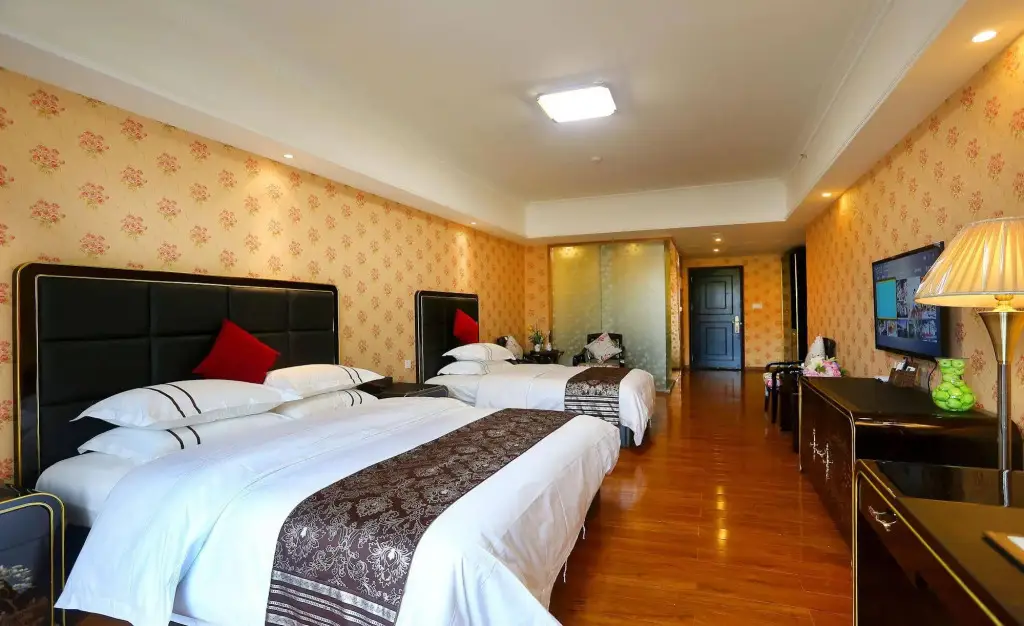 Гуанчжоу: Guangzhou Easy Into the Theme Hotel