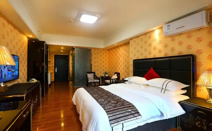 Гуанчжоу: Guangzhou Easy Into the Theme Hotel
