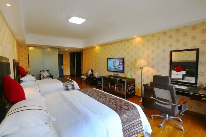 Гуанчжоу: Guangzhou Easy Into the Theme Hotel