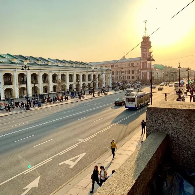 Санкт-Петербург: Majestic apartment on Nevsky,44