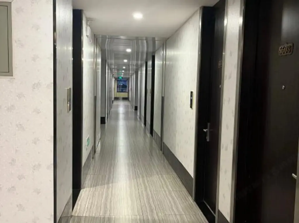 Цзясинь: Jiaxing Guantang Leju Bussiness Hotel
