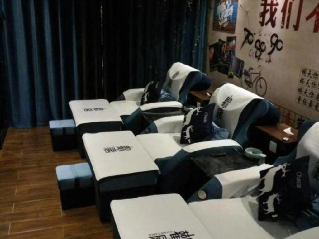 Цзясинь: Jiaxing Guantang Leju Bussiness Hotel