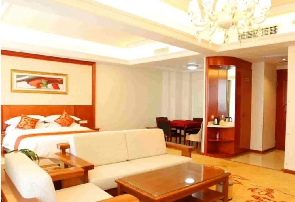 Пинлян: Vienna Classic Hotel Pingliang Kongtong Avenue Hotel Branch
