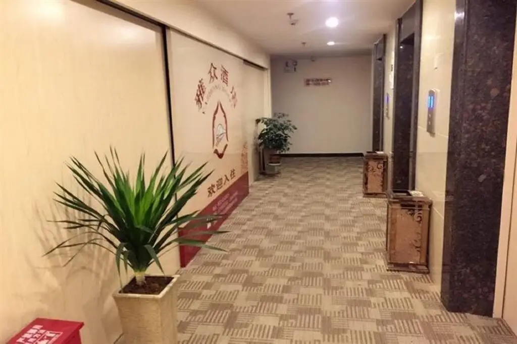 Куньмин: OYO Kunming Yazhong Hotel