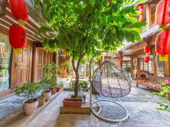 The Old Town of Lijiang Time · Small House · View of the Ancient City Panorama (Beimen Store) — фото 1