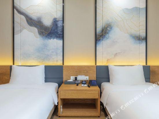Чунцин: T-moon Hotel (Jiefangbei Hongyadong)