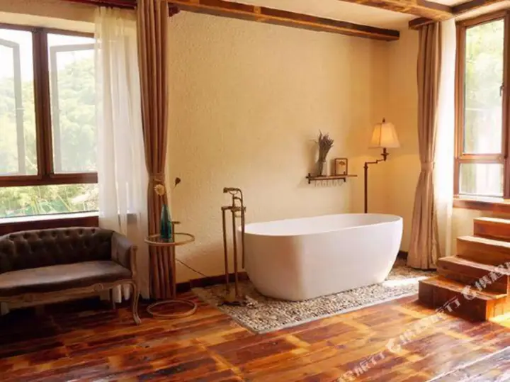 Хучжоу: MoGan Mountainside Resort