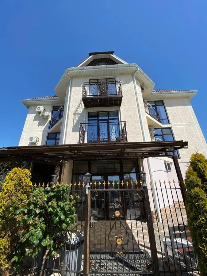 Краснодар: Гостевой Дом Villa Harmonia