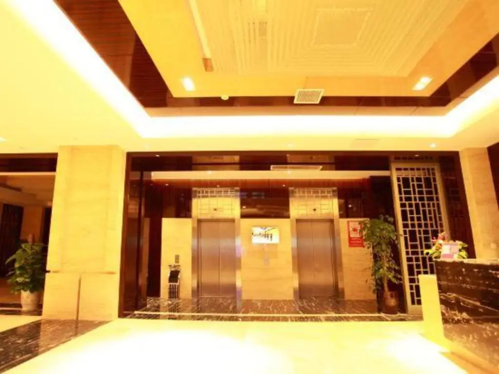 Hualian Hotel Jinan — фото 1
