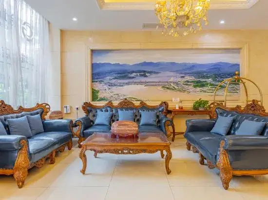 Ичан: Jincheng Hotel