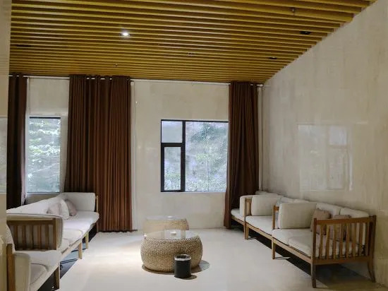Чунцин: Jinfoshanwenquanjiari Hotel