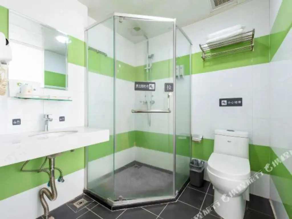 Чжаньцзян: 7Days Inn Zhanjiang Xiashan Pedestrian Street Dingsheng Square
