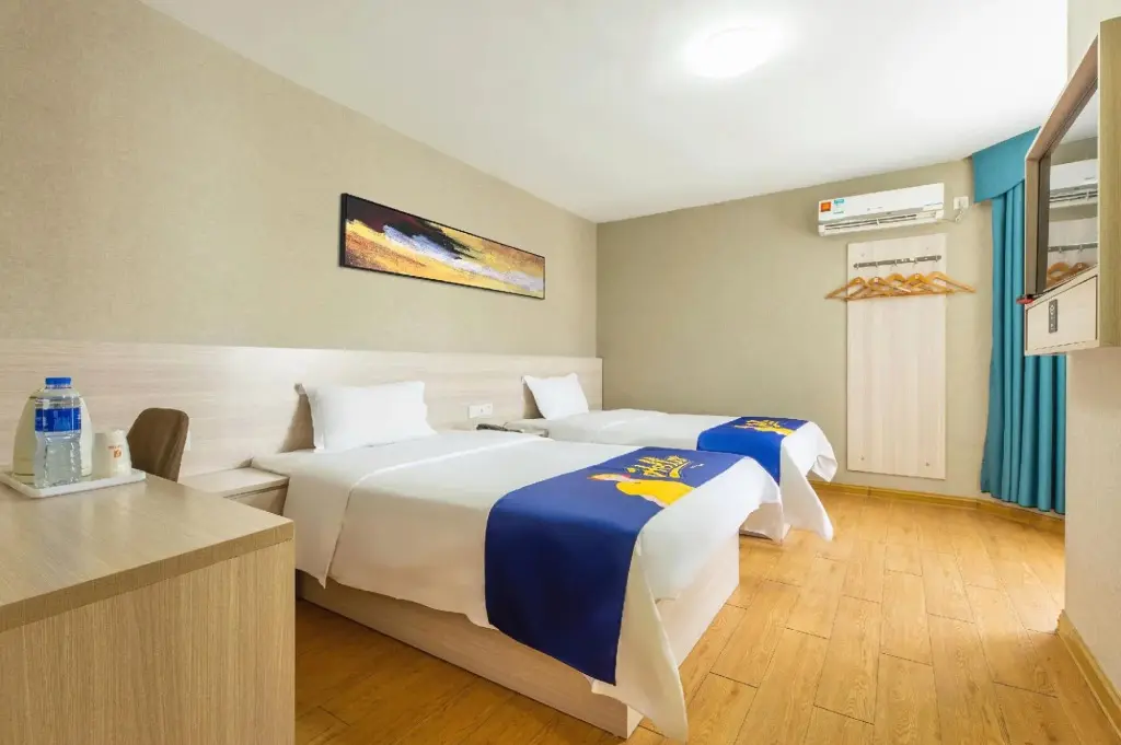 Чжаньцзян: 7Days Inn Zhanjiang Xiashan Pedestrian Street Dingsheng Square