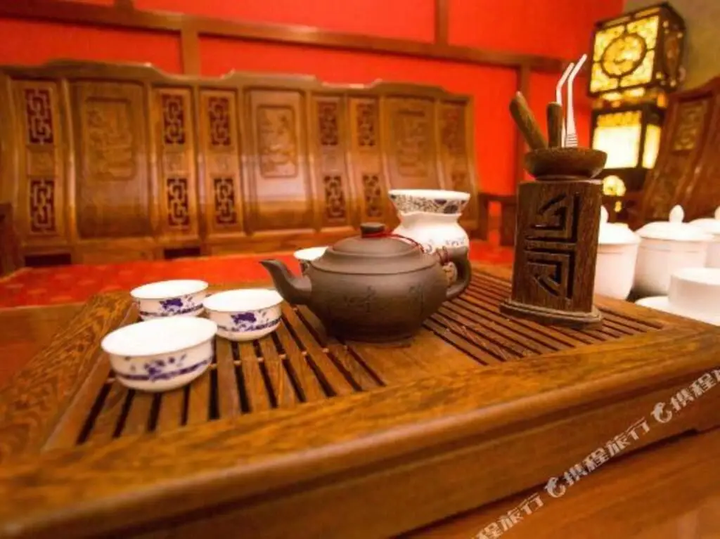 Qinfeng Tangyun Hotel (Xi'an Lintong Huaqingchi Terracotta Warriors Store) — фото 1