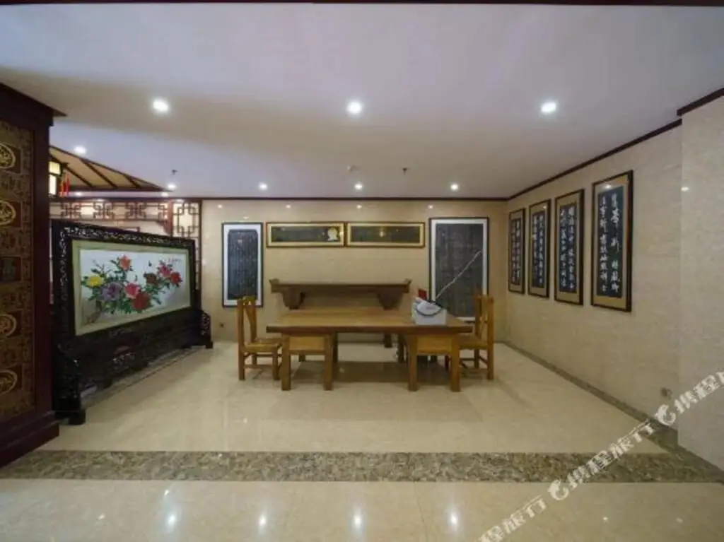 Сиань: Qinfeng Tangyun Hotel (Xi'an Lintong Huaqingchi Terracotta Warriors Store)