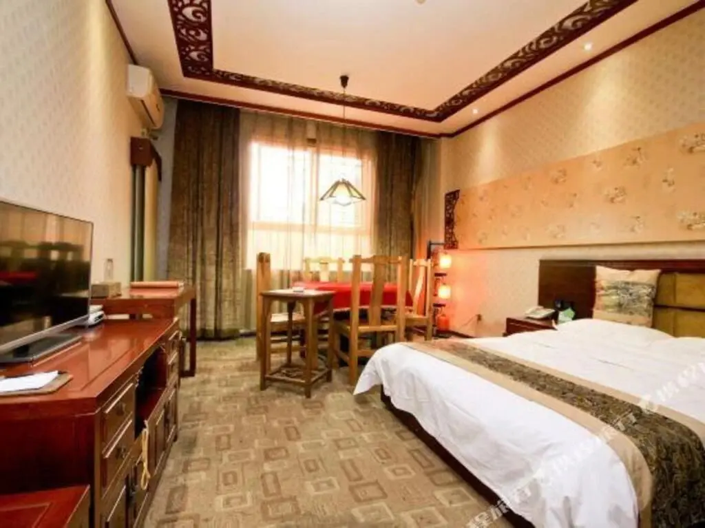 Сиань: Qinfeng Tangyun Hotel (Xi'an Lintong Huaqingchi Terracotta Warriors Store)