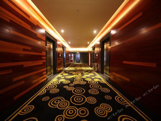 Уси: 8oJinhao Shijue Hotel