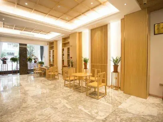 Саньмин: Jinggu Hotel