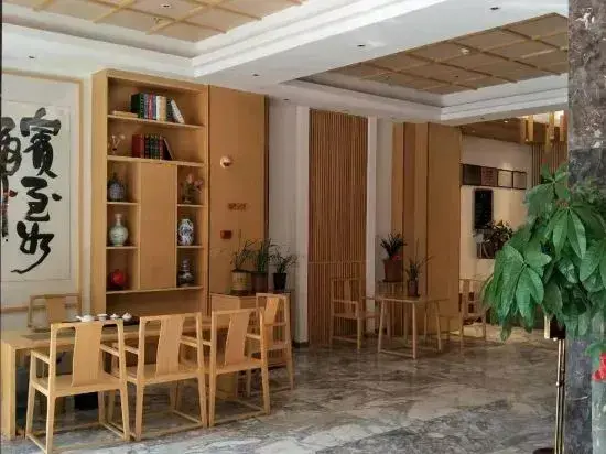 Саньмин: Jinggu Hotel