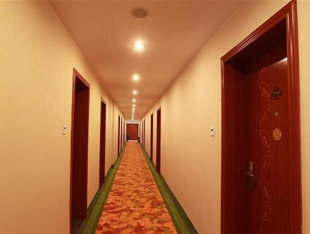 Хэфэй: GreenTree Inn HeFei South High-Speed Railway Station BaoHe Avenue Baohe District Government Hotel