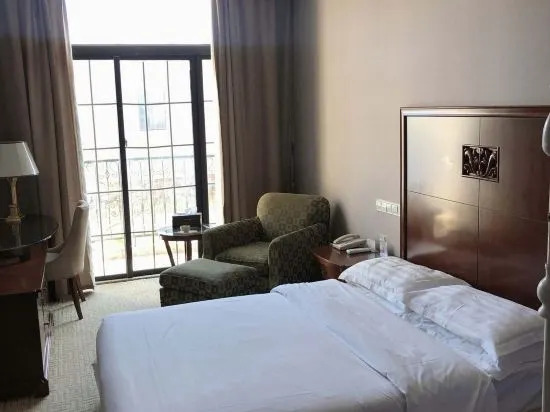 Наньтун: Mingdu Hotel
