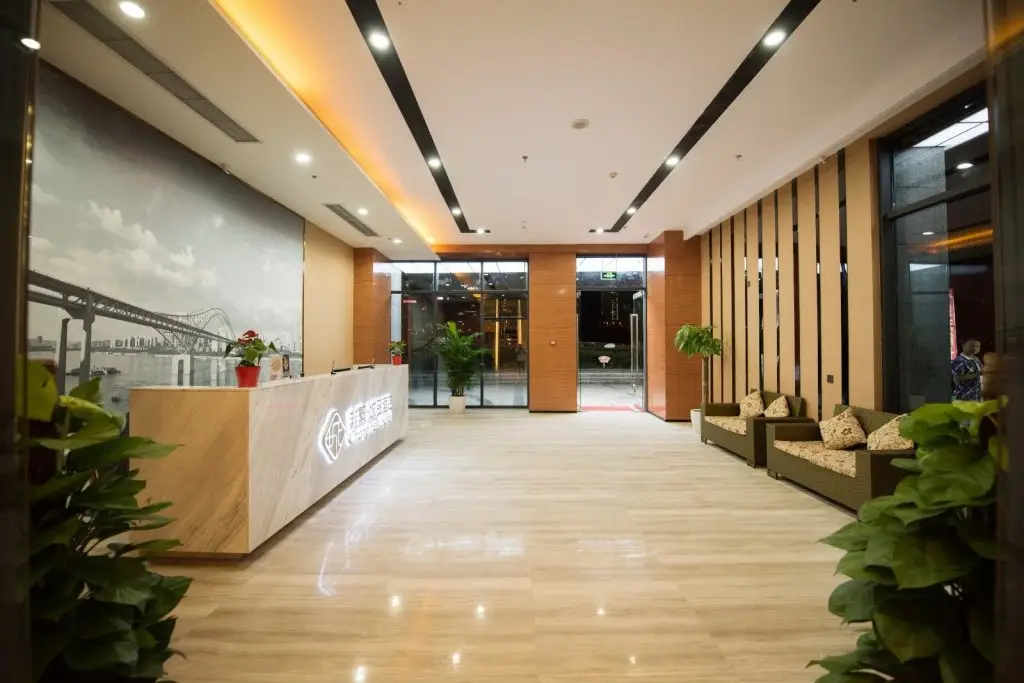 Чунцин: Chonpines Hotels·Chongqing Jiefangbei Hongyadong