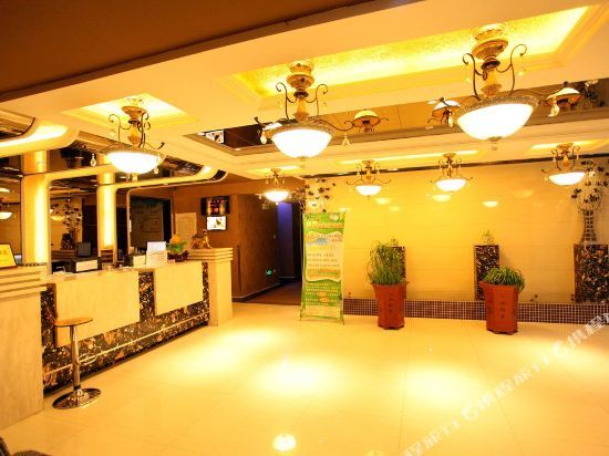 Аньшань: Jishun Fashion Business Hotel Anshan Shuguang