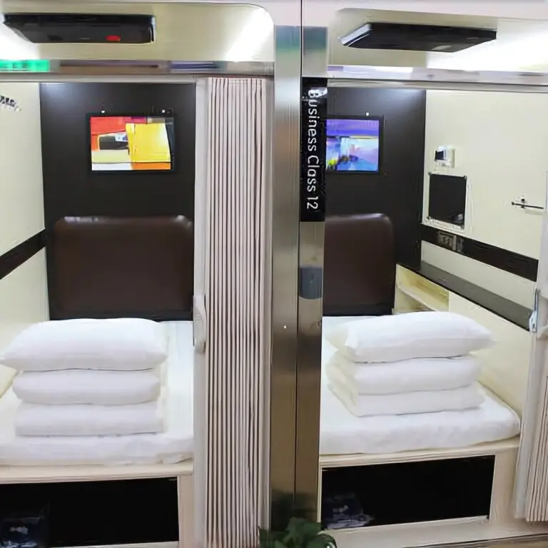 Циндао: Sleeping In Airport Hotel