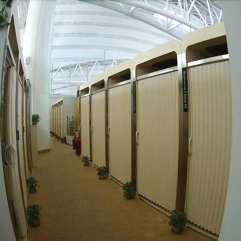 Циндао: Sleeping In Airport Hotel