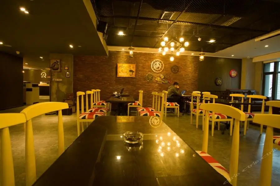Чэнду: James Joyce Coffetel (Chengdu Jianshe Road Dongjiao Jiyi Square)