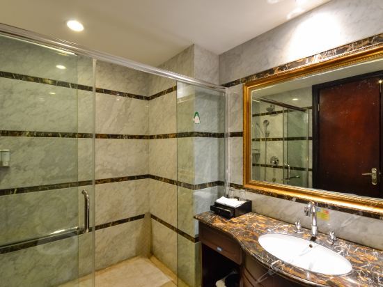 Тайчжоу: Qixing Genting Business Hotel Wenling