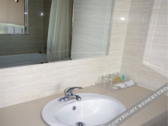 Longyuan Hotspring Holiday Hotel — фото 1
