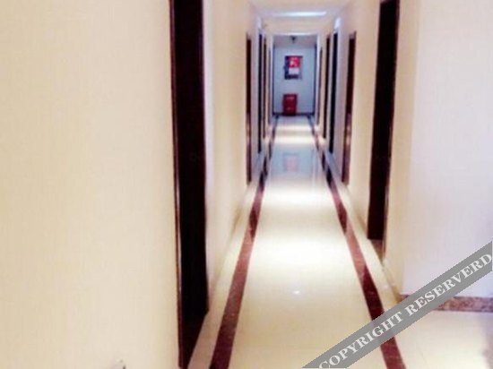Инин: Pebble Motel（Yining Jiefang Road Stalin Street store)