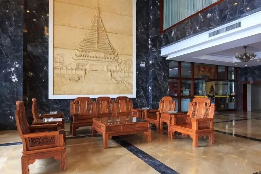 Yijia San Jiang Hotel — фото 1