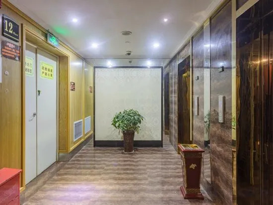 Чжунсян: Zhongxiang Fengshuoyuan International Hotel (Zhongbai Plaza Bus Terminal)